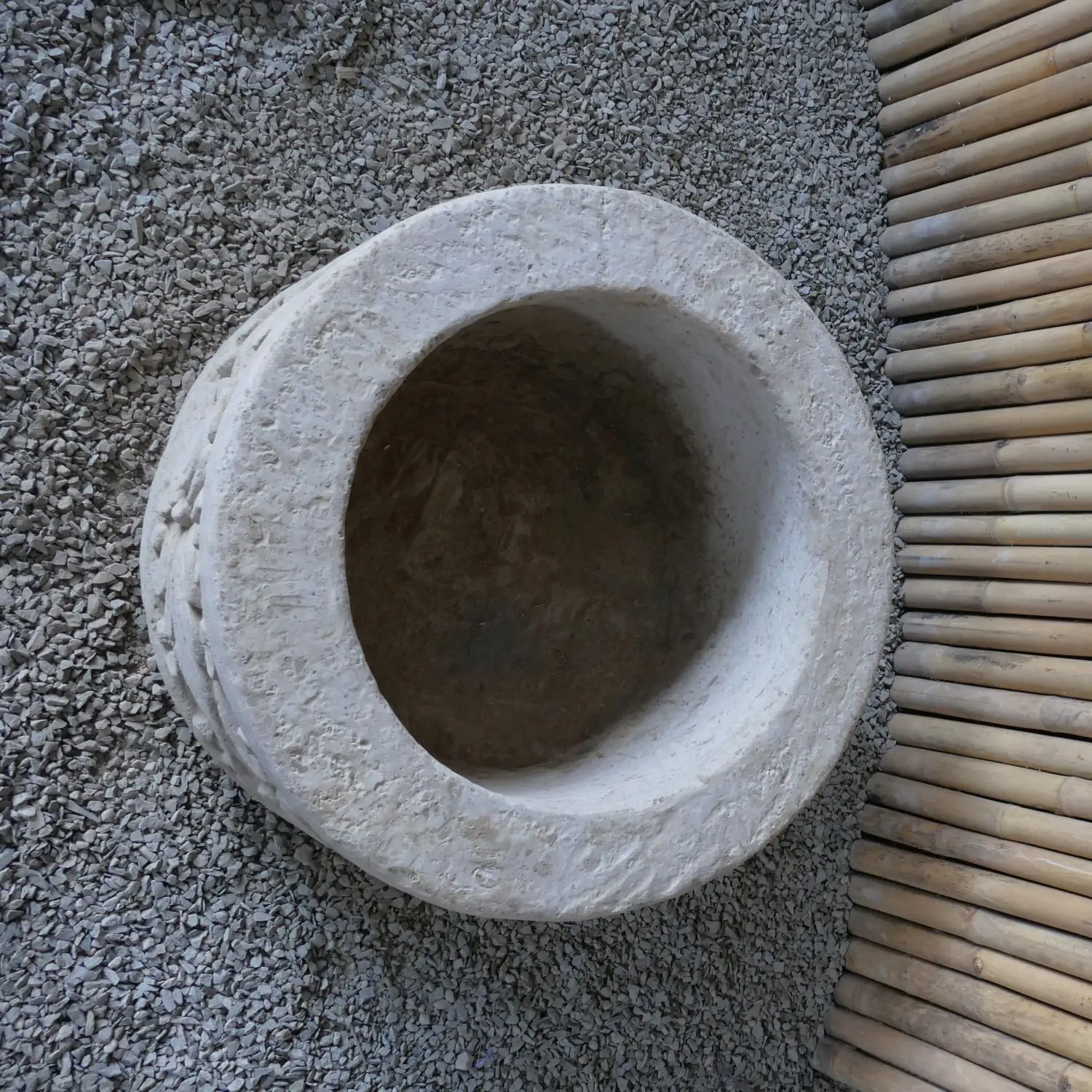  Product image 10 of the product “Balinese style tube round pot, with carving - 70cm Dia., 40 cm Height, Taro sand ”